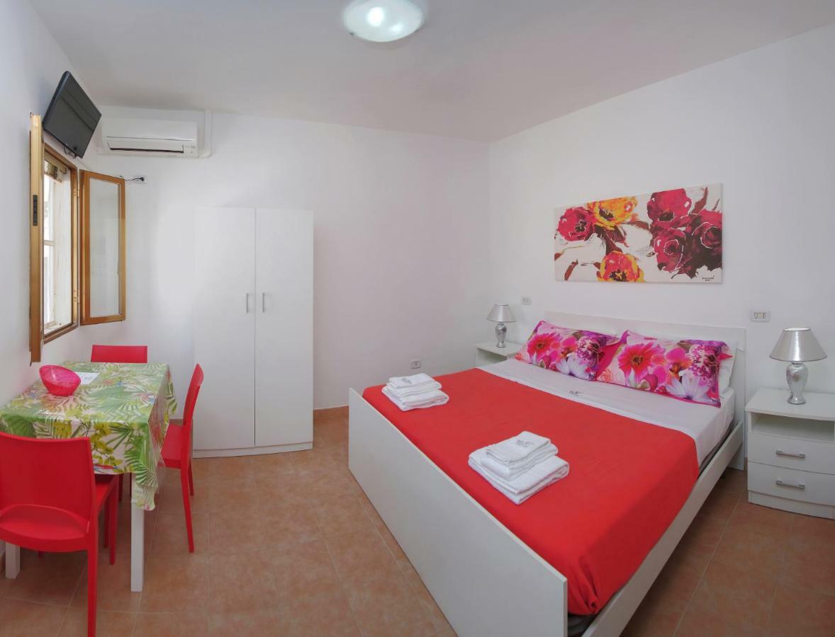 Eolo Casa Vacanze Torre Lapillo Luaran gambar